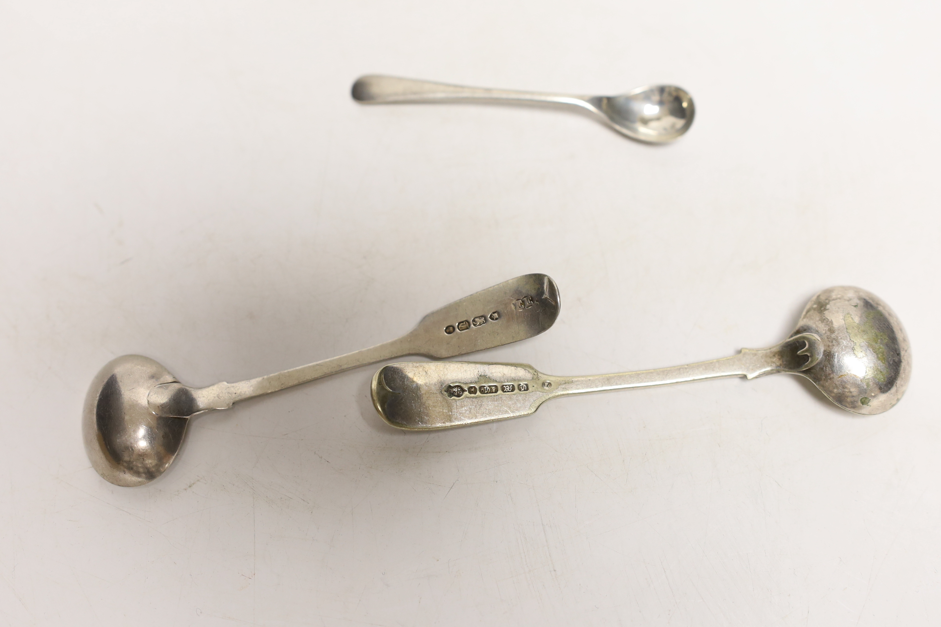 Four silver mustard ladles, including two 19th century, two plated ladles and an Edwardian silver mounted glass salts jar, London, 1905, 94mm.
